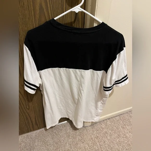 Forever21 Men’s T-Shirt (Black and White)- Size: Large - Picture 3 of 3